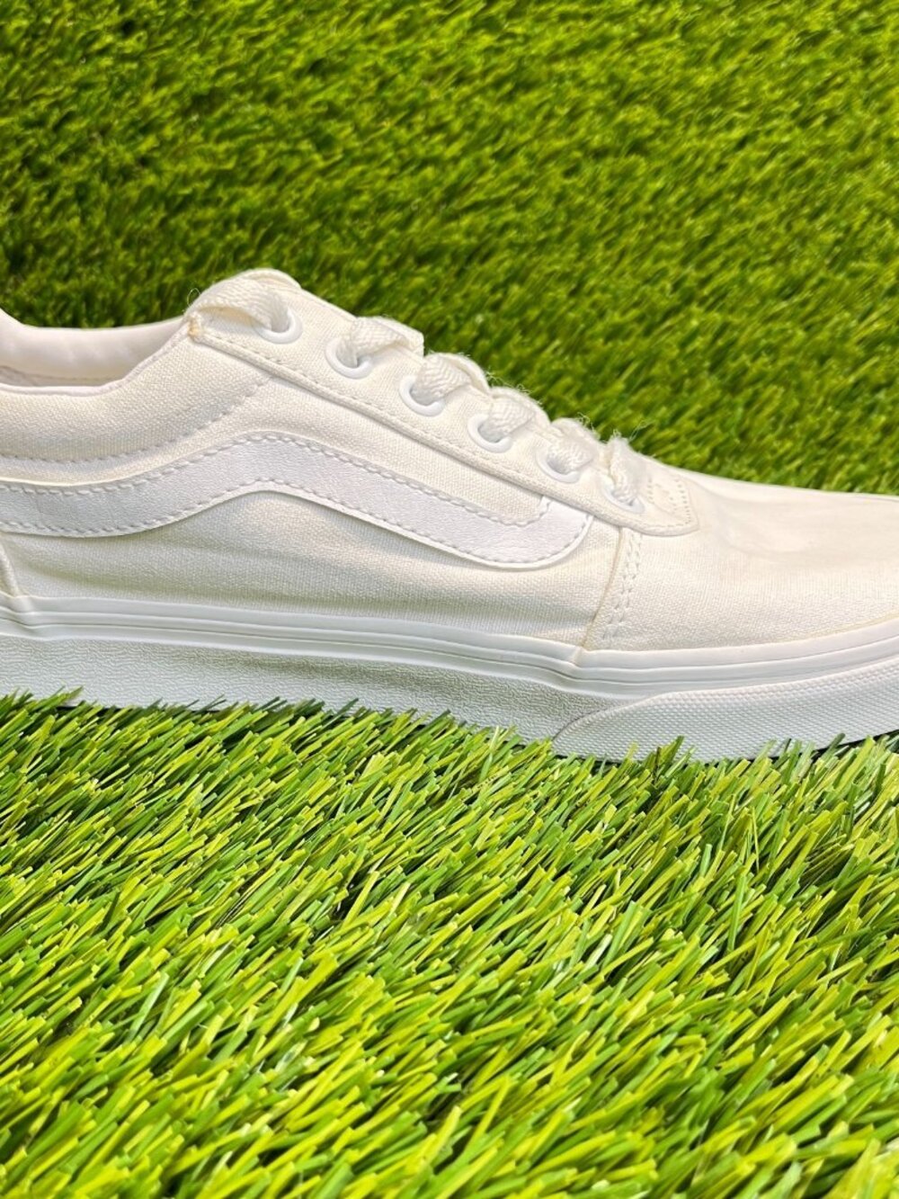 Vans Old Skool Low Womens Size 7.5 White Athletic Skateboard Shoes Sneakers - Picture 4 of 10